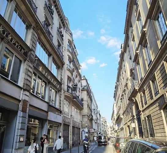 New Deco With Elevator Near Galleries Lafayette N9-4